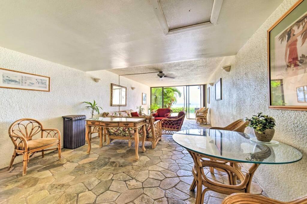 Stunning Maui Direct Ocean Front On The Beach, Walk To Beach From Condo, Watch Turtles, Whales, Ac In All Rooms Ocean View Pool And Spa Wailuku Exterior foto
